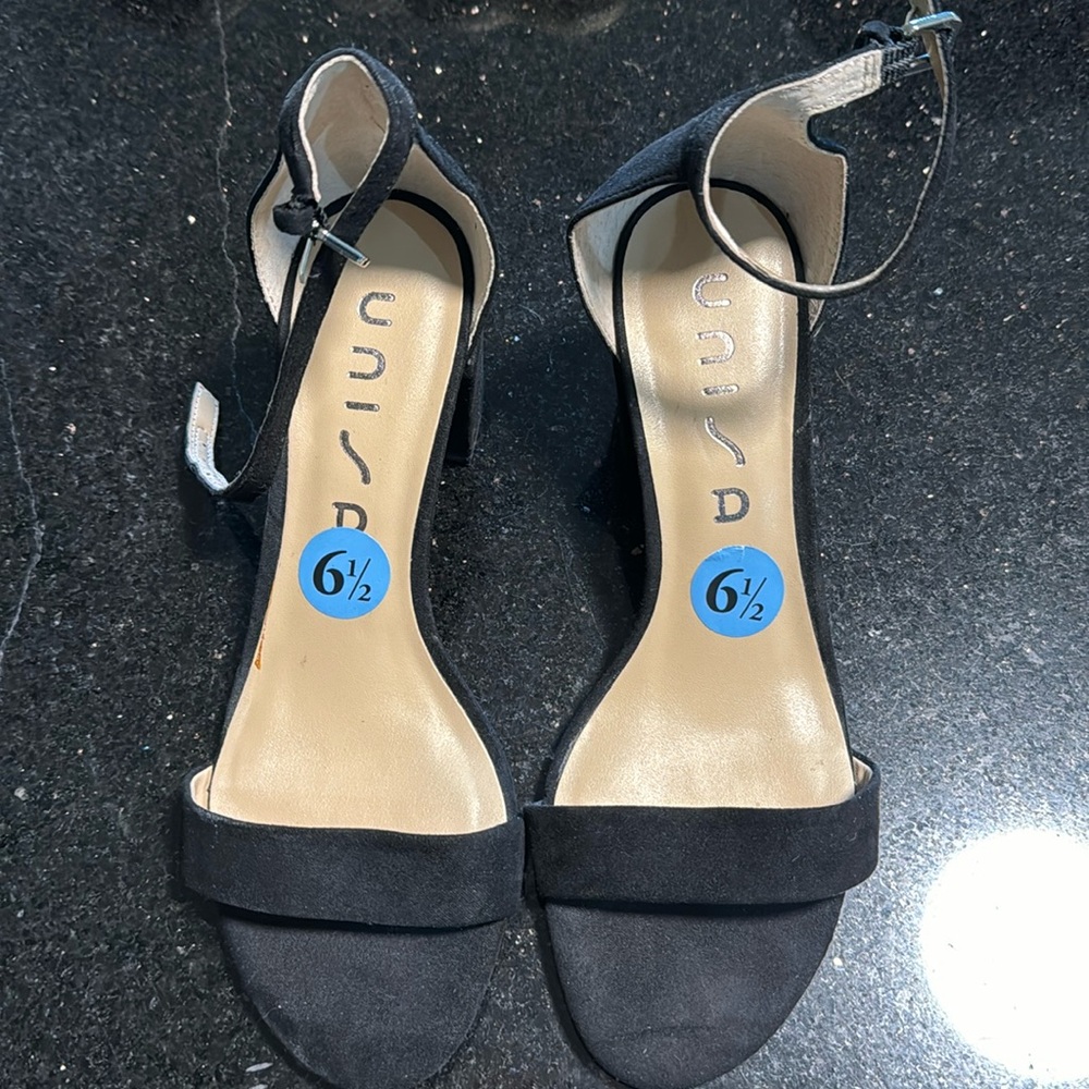 Unisa block heels